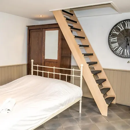 Diane'S Cottage